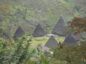 Wisata Komodo dan Wae Rebo